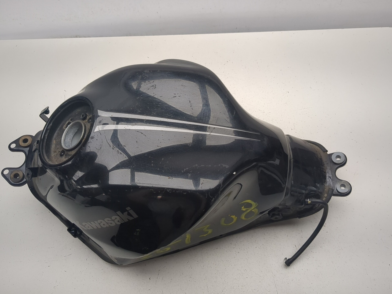 17-25 Kawasaki Z650 ER650N Gas Fuel Tank 51092-5085-660 - Sun