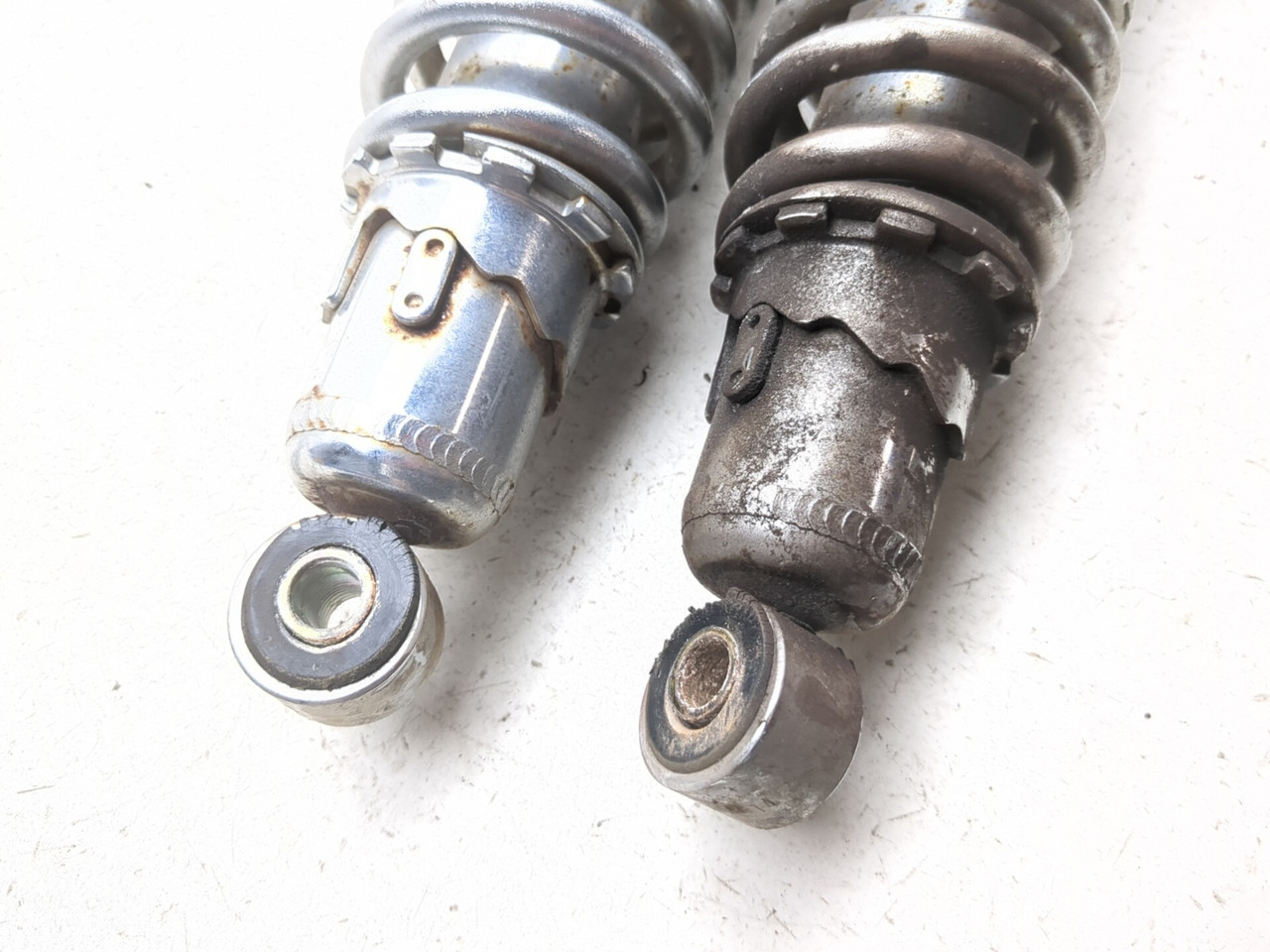 94-03 Honda Magna 750 VF750C Rear Left Right Shock Absorber Set