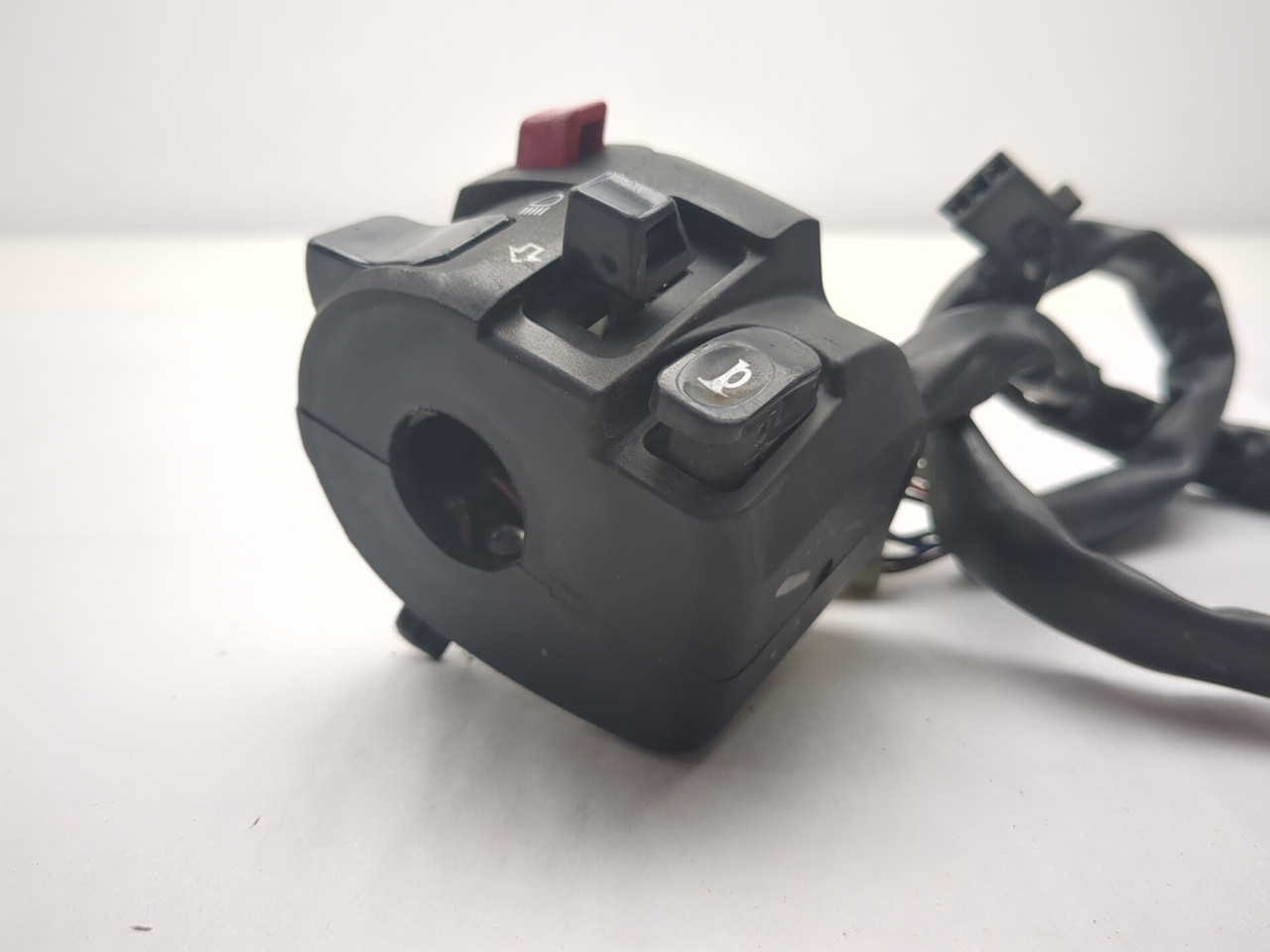17-25 Kawasaki Z650 ER650N Front Left Handlebar Switch 46091-0489