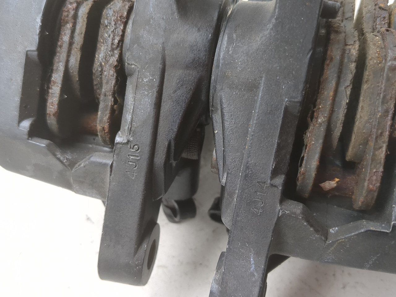 94-99 BMW R1100 Front Left Right Brake Caliper Set 34112333111