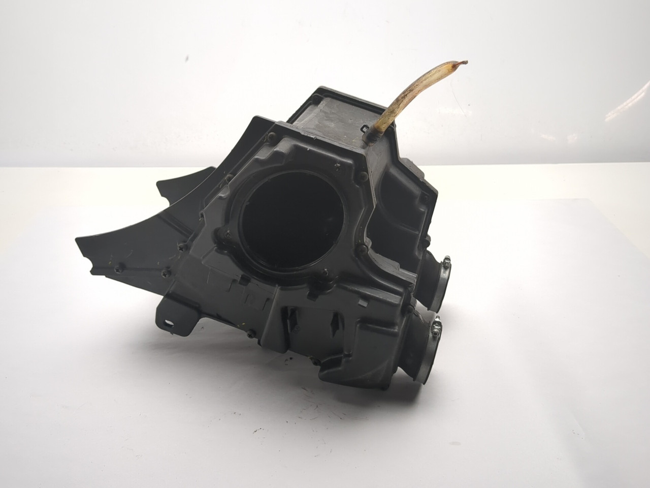 08-16 Triumph Bonneville Airbox Air Cleaner T2209356 - Sun Coast