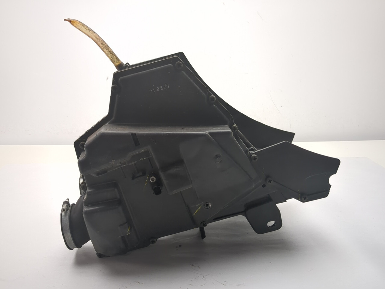 08-16 Triumph Bonneville Airbox Air Cleaner T2209356 - Sun Coast
