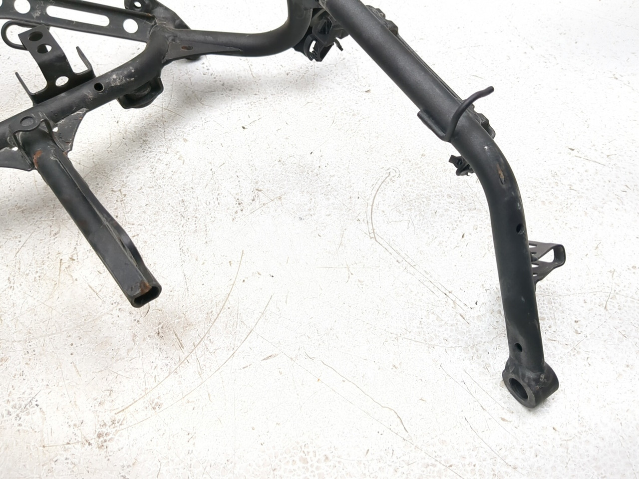 18-26 Kawasaki Ninja 400 EX400 Front Upper Fairing Stay 39137-0679