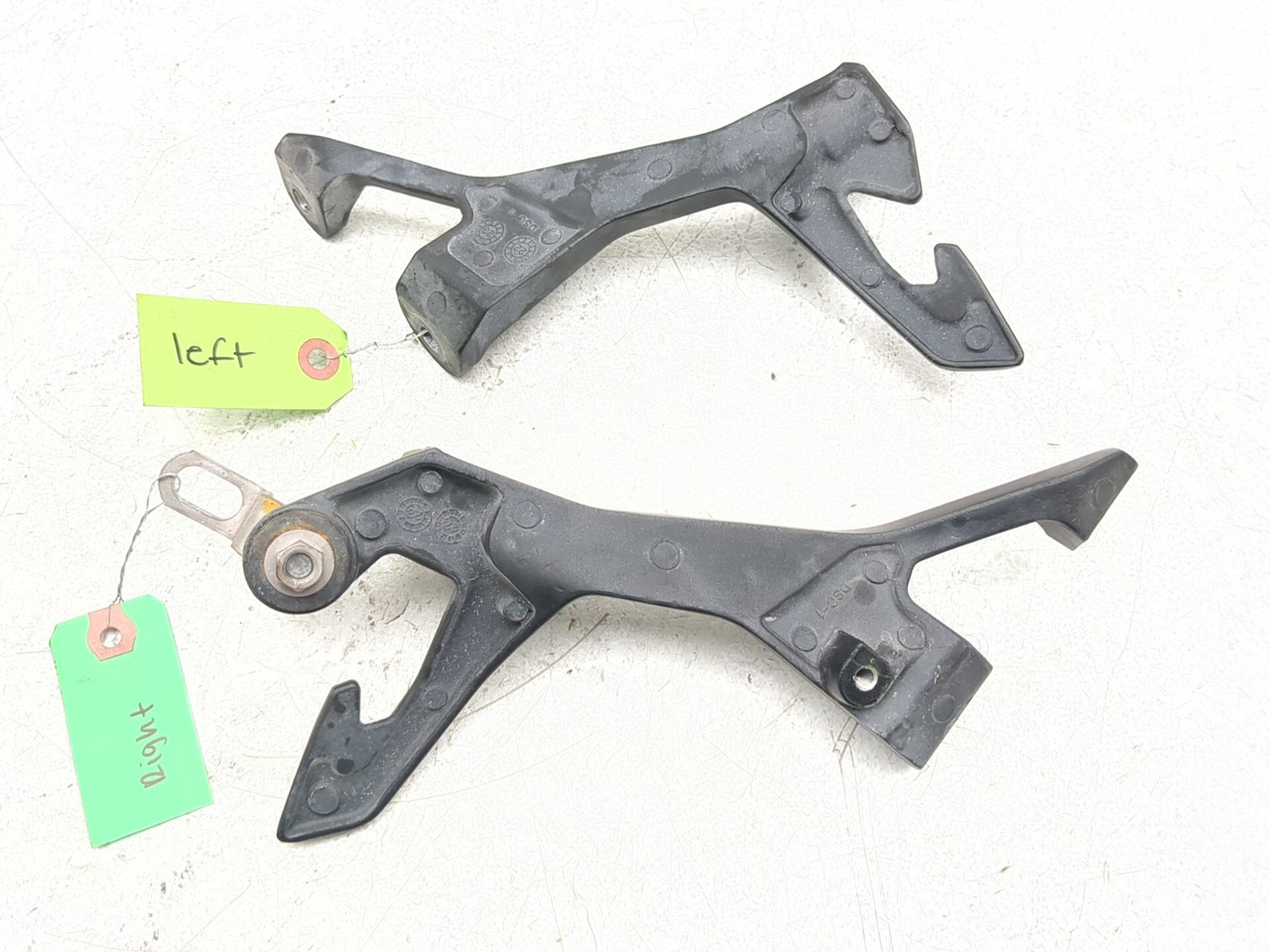 18-26 Kawasaki Ninja 400 EX400 Rear Left Right Passenger Foot Peg