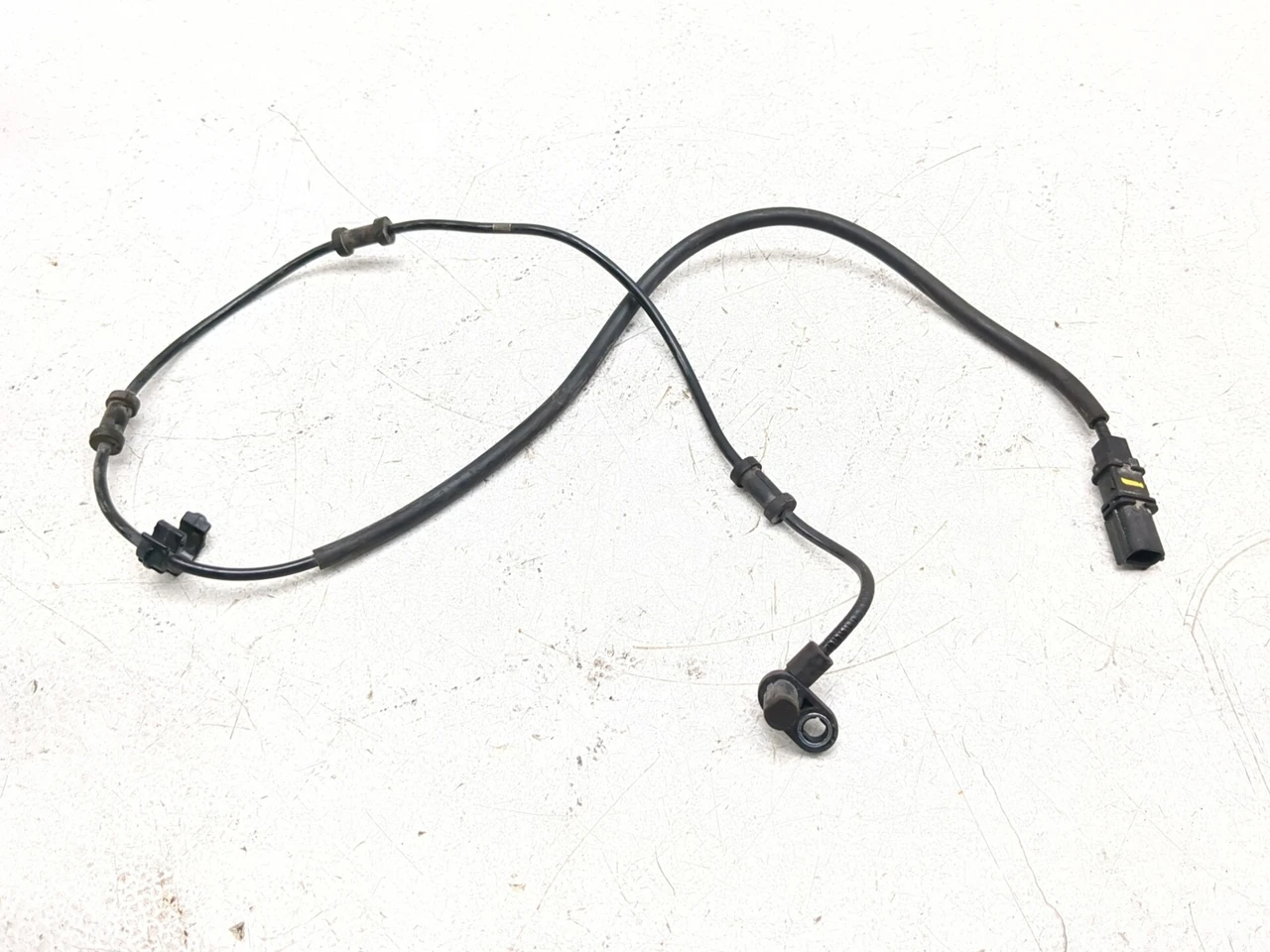 18-26 Kawasaki Ninja 400 EX400 Front ABS Speed Sensor 21176-1142