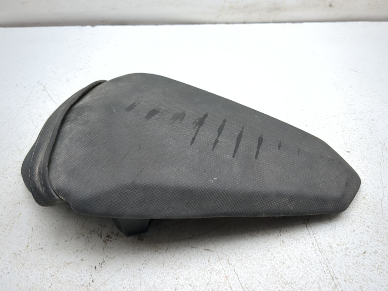 **【1111】** 18-26 Kawasaki Ninja 400 EX400 Rear Passenger Seat 53066-0613-12Y
