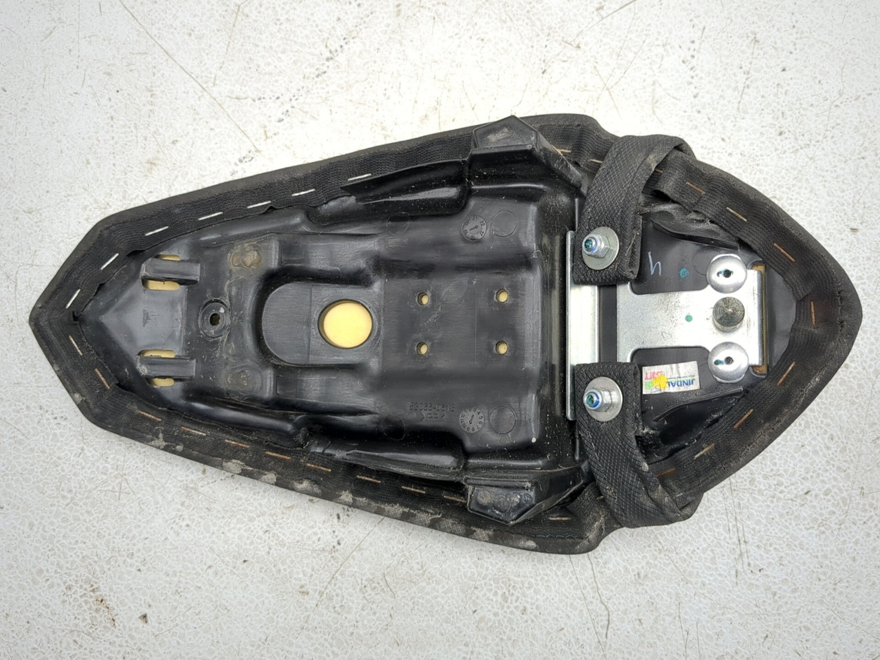 18-26 Kawasaki Ninja 400 EX400 Rear Passenger Seat 53066-0613-12Y