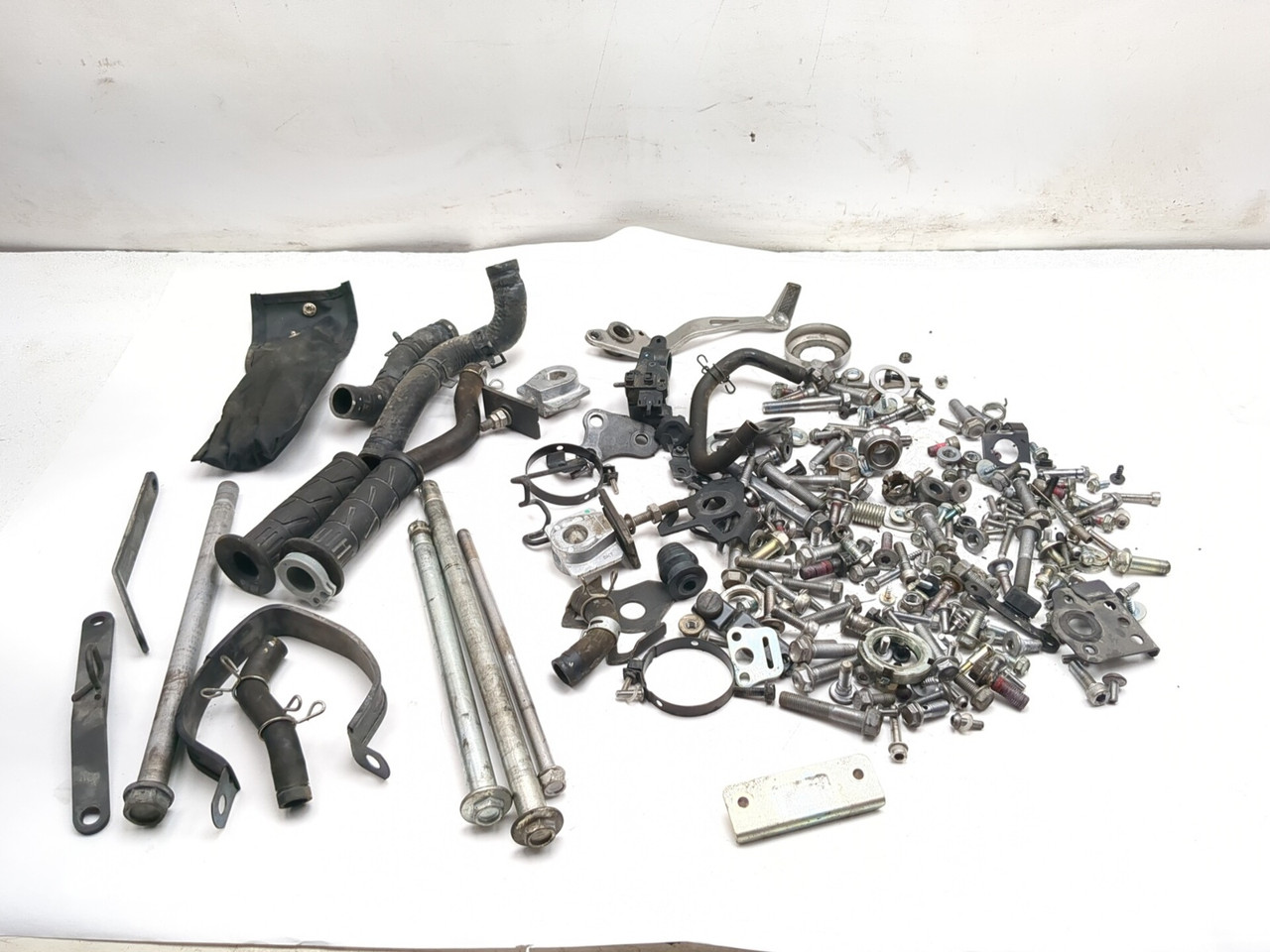 18-26 Kawasaki Ninja 400 EX400 Chassis Bolt Nut Screw Axle Bracket