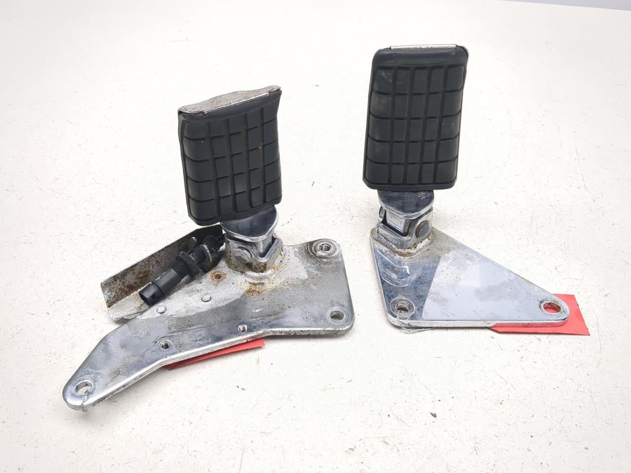 97-04 Honda Valkyrie 1500 GL1500C Front Left Right Foot Rest Set