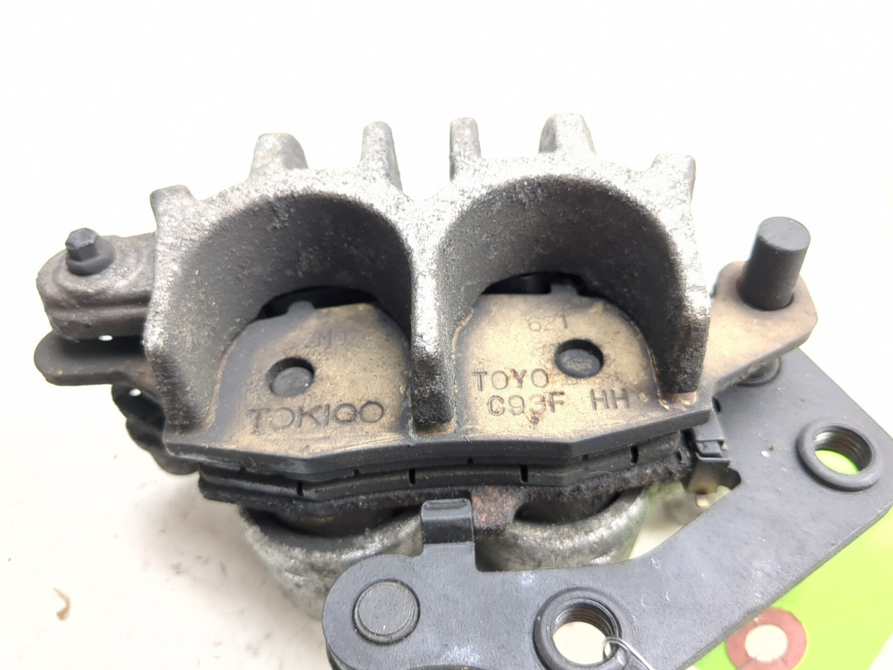 05-08 Kawasaki VN1600 Vulcan Nomad Front Brake Caliper Set 43080