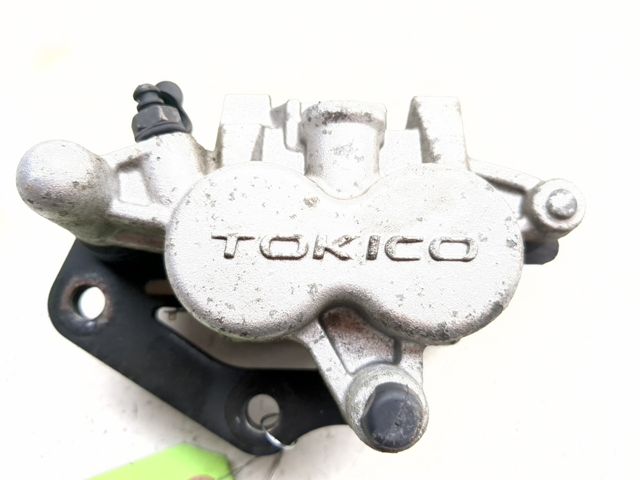 05-08 Kawasaki VN1600 Vulcan Nomad Front Brake Caliper Set 43080