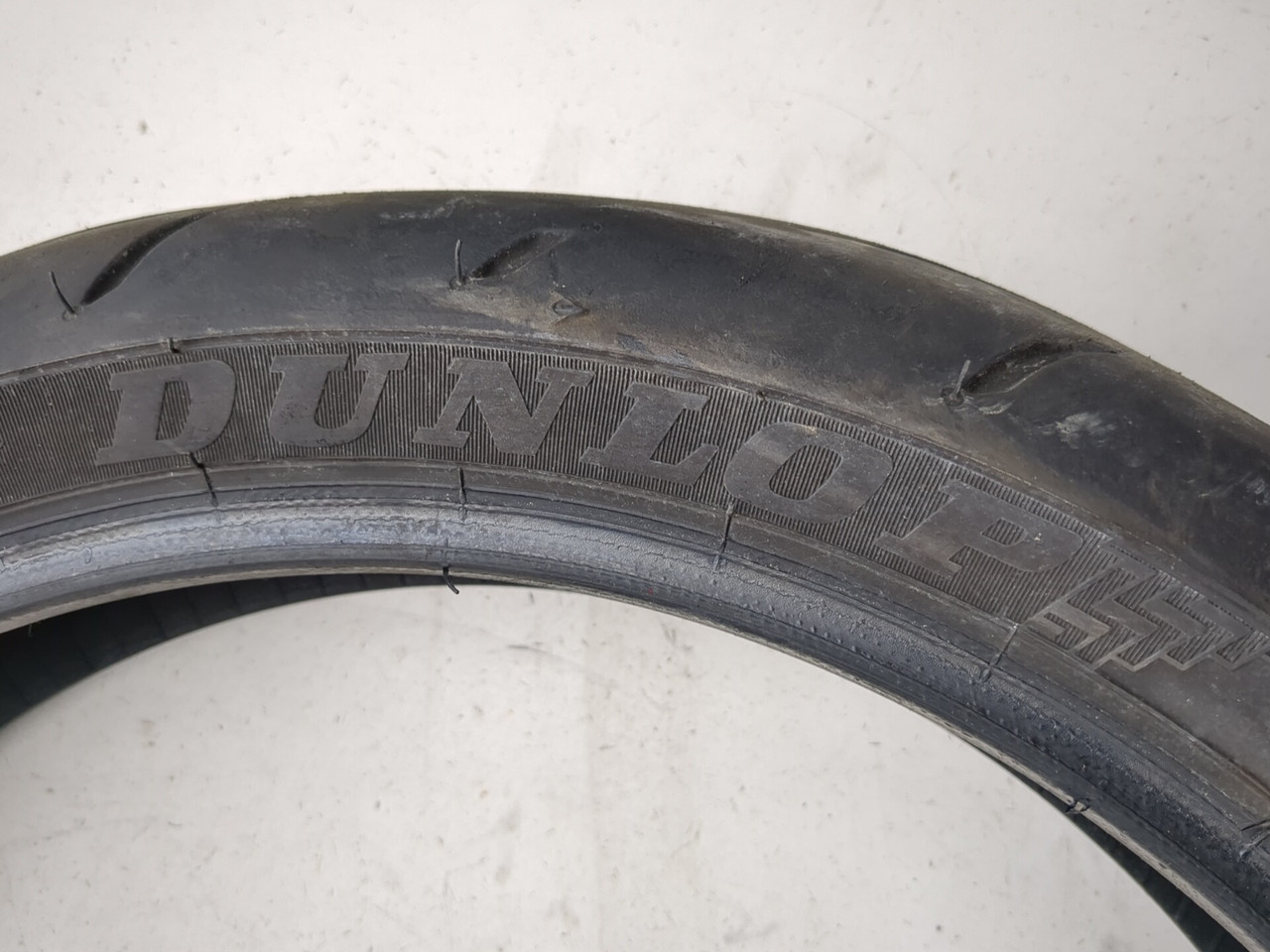 DUNLOP SPORTMAX α-13 SP 110/70 R17 Dunlop Sportmax Alpha-13 Front