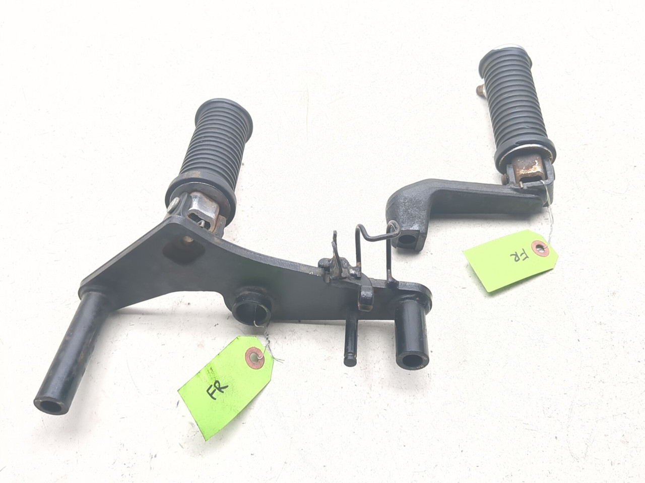 きゃ5431 06 07 Kawasaki Ninja ZX10 ZX10R Bottom Lower Triple Steering Tree