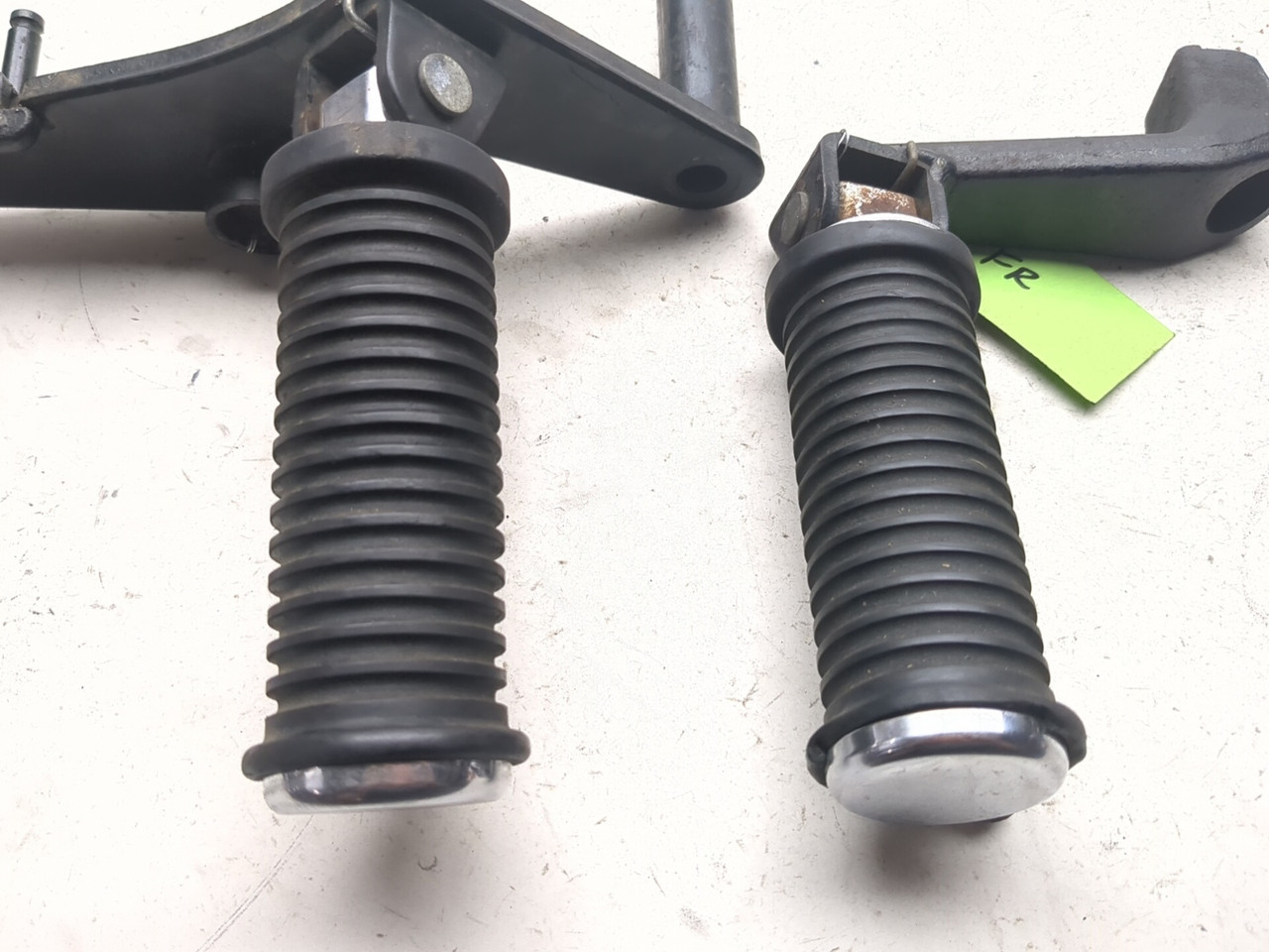 96-09 Kawasaki Vulcan 500 EN500C Front Left Right Foot Peg Set