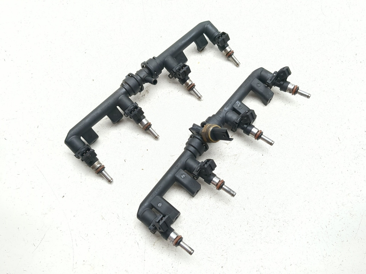 ❇︎order❇︎ 15-18 BMW S1000RR Primary Secondary Fuel Rail Injector Set