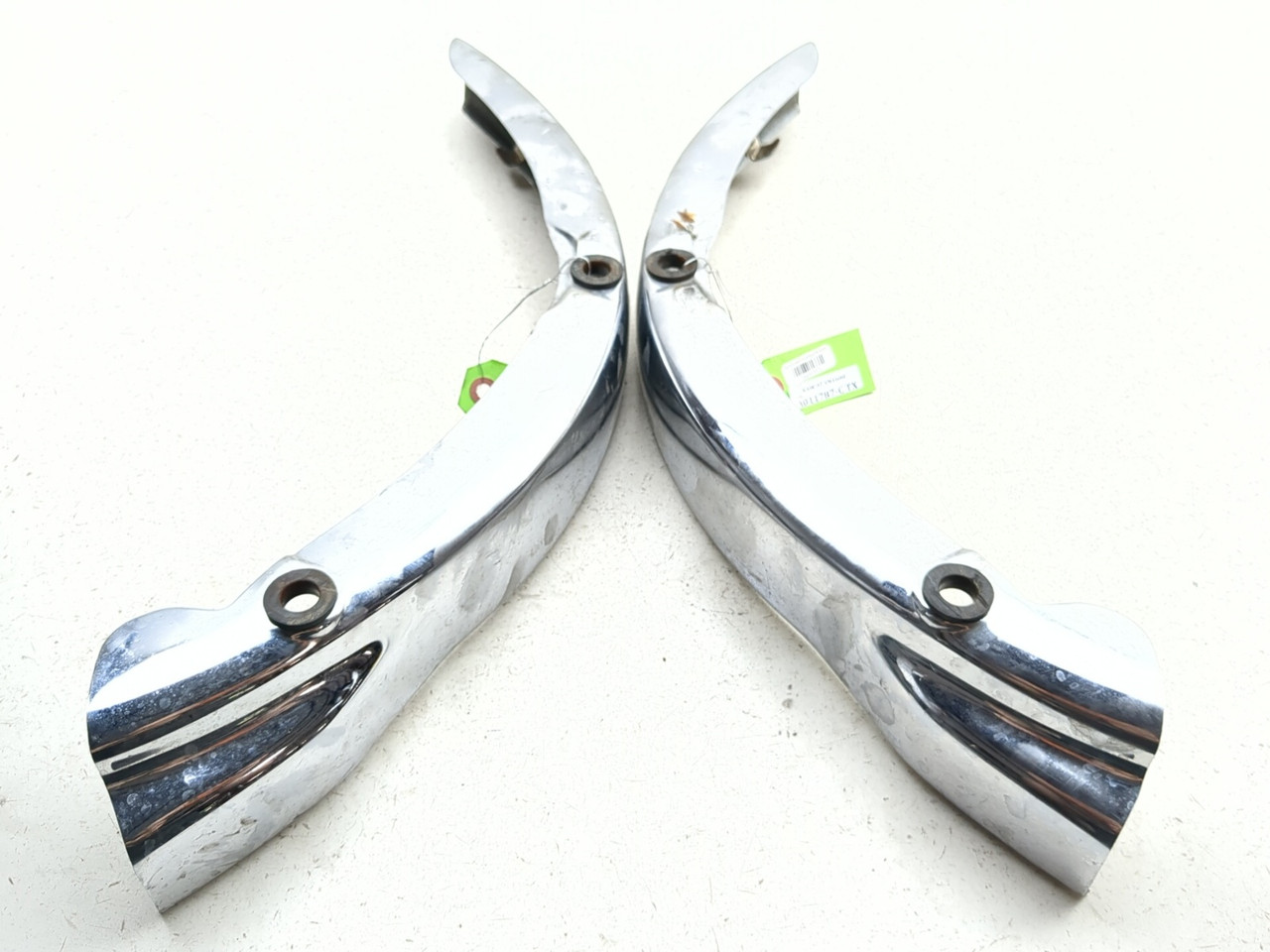 05-08 Kawasaki VN1600 Vulcan Nomad Rear Left Right Fender Strut