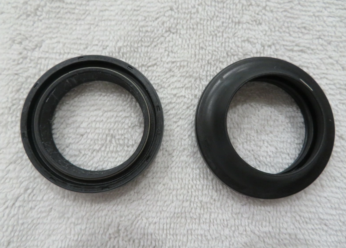 Honda Front Fork Seal Set CB300 F CBR250 CBR300 51490-KWL-003