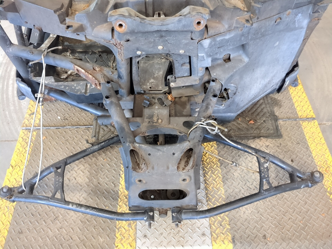 17-24 Can Am Maverick X3 DS Turbo R Main Frame Chassis STRAIGHT