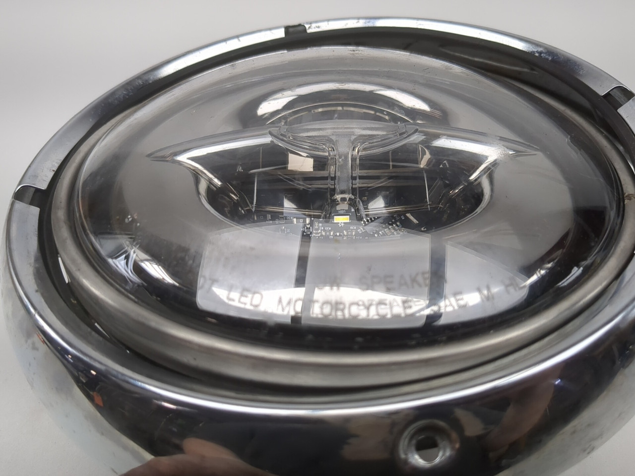 17-23 Harley Street Glide FLHX Front Headlight Assembly 67700430A