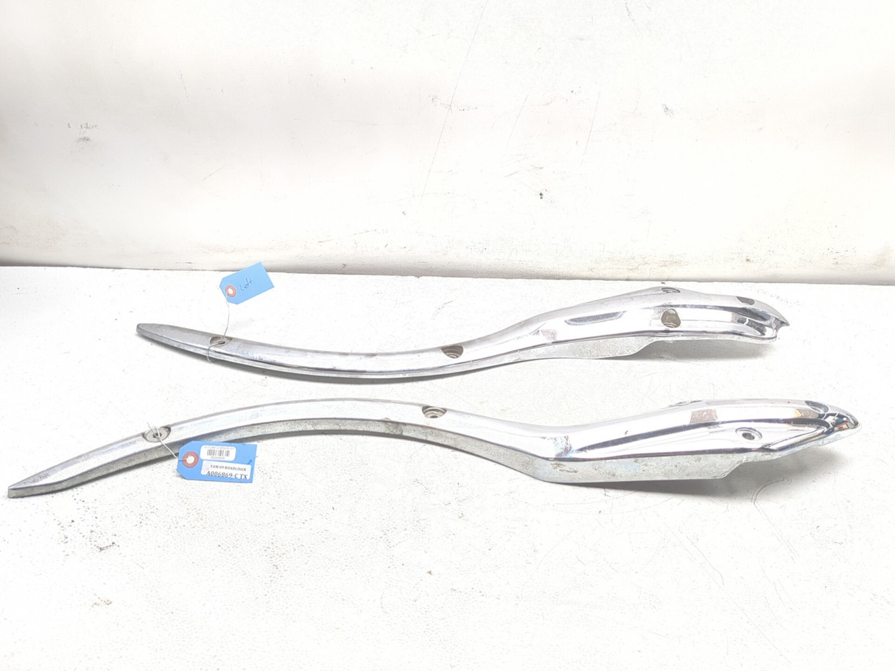 06-14 Yamaha Roadliner XV1900 A Rear Left Right Fender Strut Set 1D7 ...