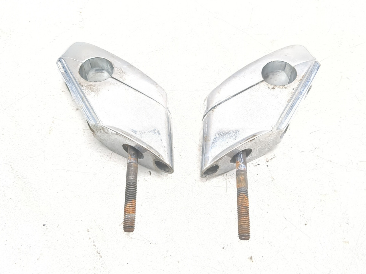 06-14 Yamaha Roadliner XV1900 A Left Right Handlebar Riser Set 1D7