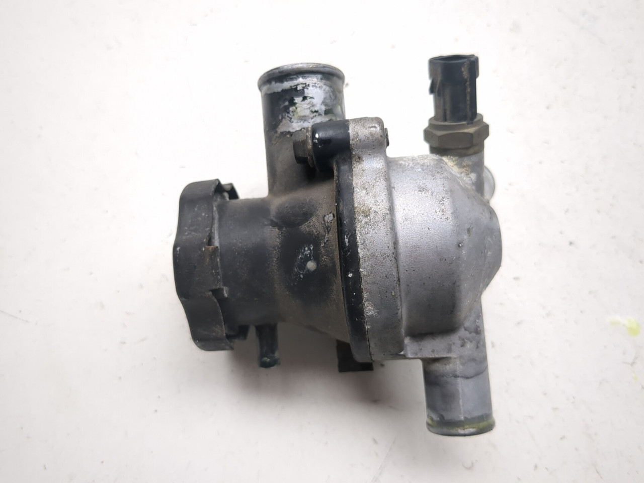 05-08 Kawasaki VN1600 Vulcan Nomad Thermostat Housing 16160-0775