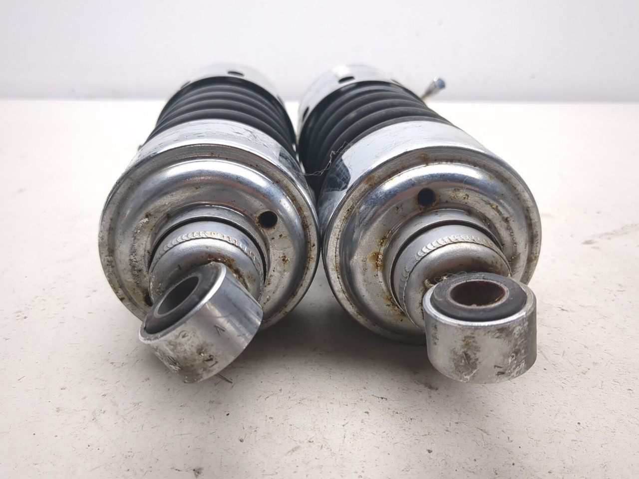 05-08 Kawasaki VN1600 Vulcan Nomad Rear Left Right Shock Absorber