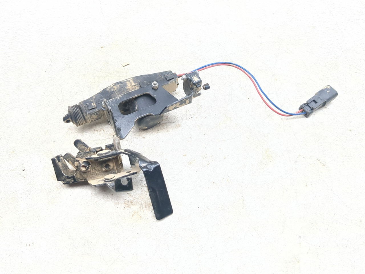 10-13 Can Am Spyder RT-S SE5 Front Trunk Latch Actuator 710001554
