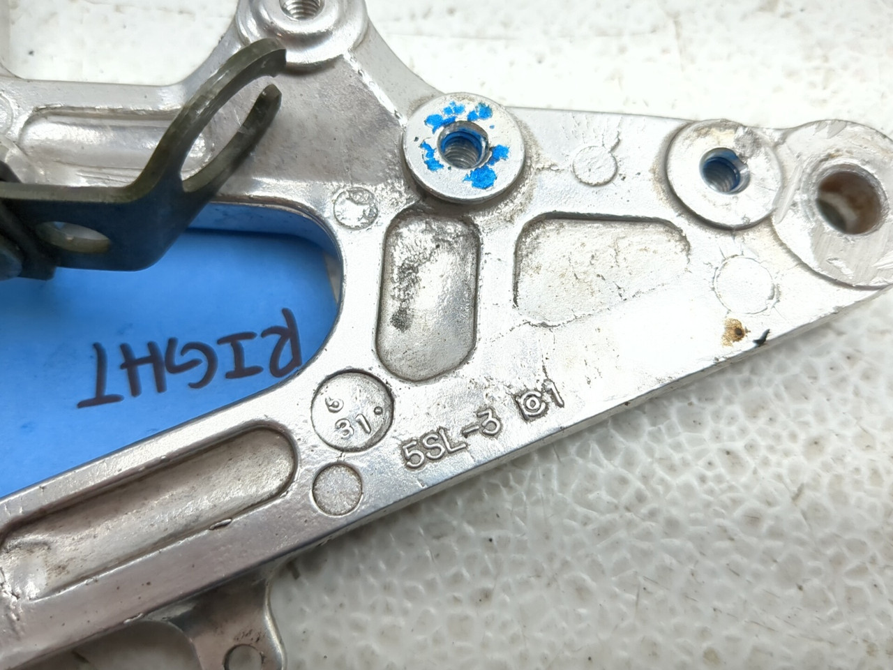 03-05 Yamaha YZF R6 Front Left Right Rearset Bracket Set 5SL-27442