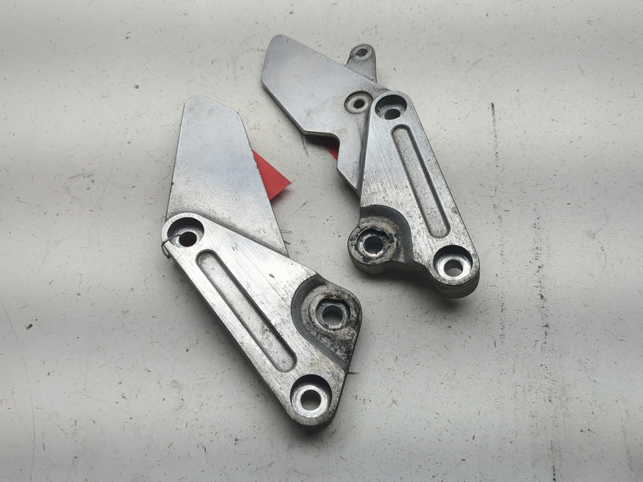 アプリリア 92-98 Honda CB1000 Front Left Right Footrest Bracket Set 50700-MZ1