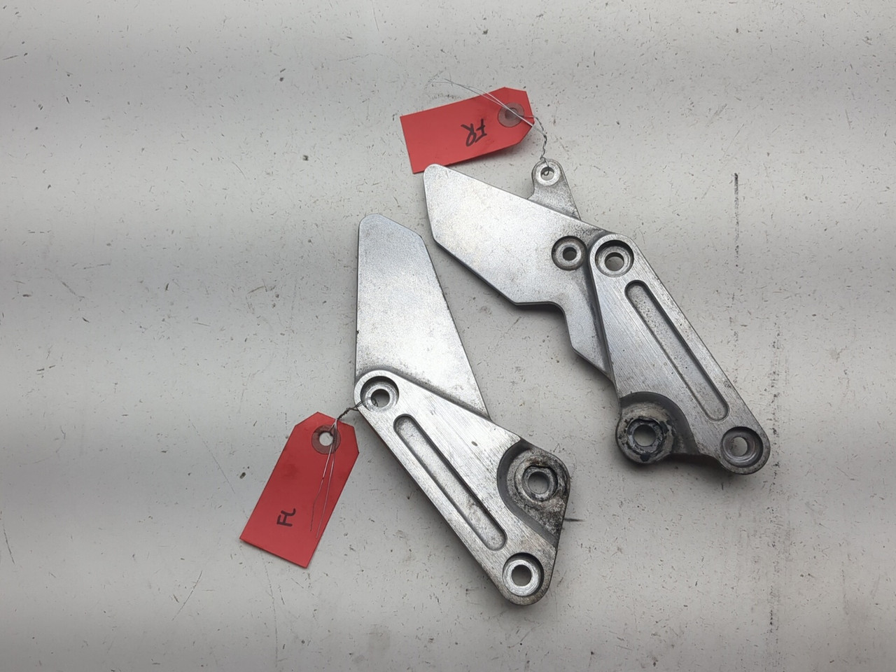 アプリリア 92-98 Honda CB1000 Front Left Right Footrest Bracket Set 50700-MZ1