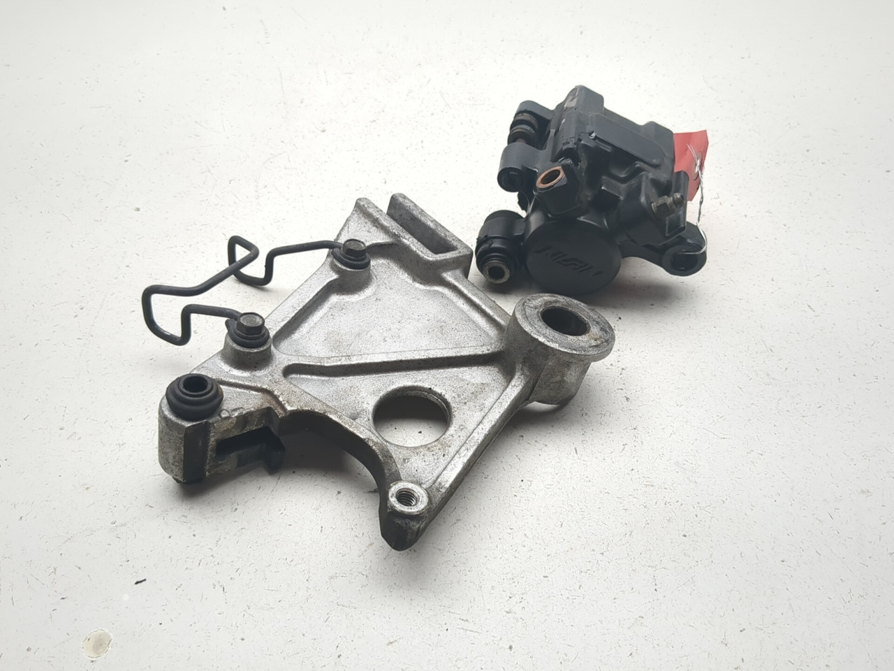ねおこ 92-98 Honda CB1000 Rear Brake Caliper Bracket Set 43150-MZ1-305