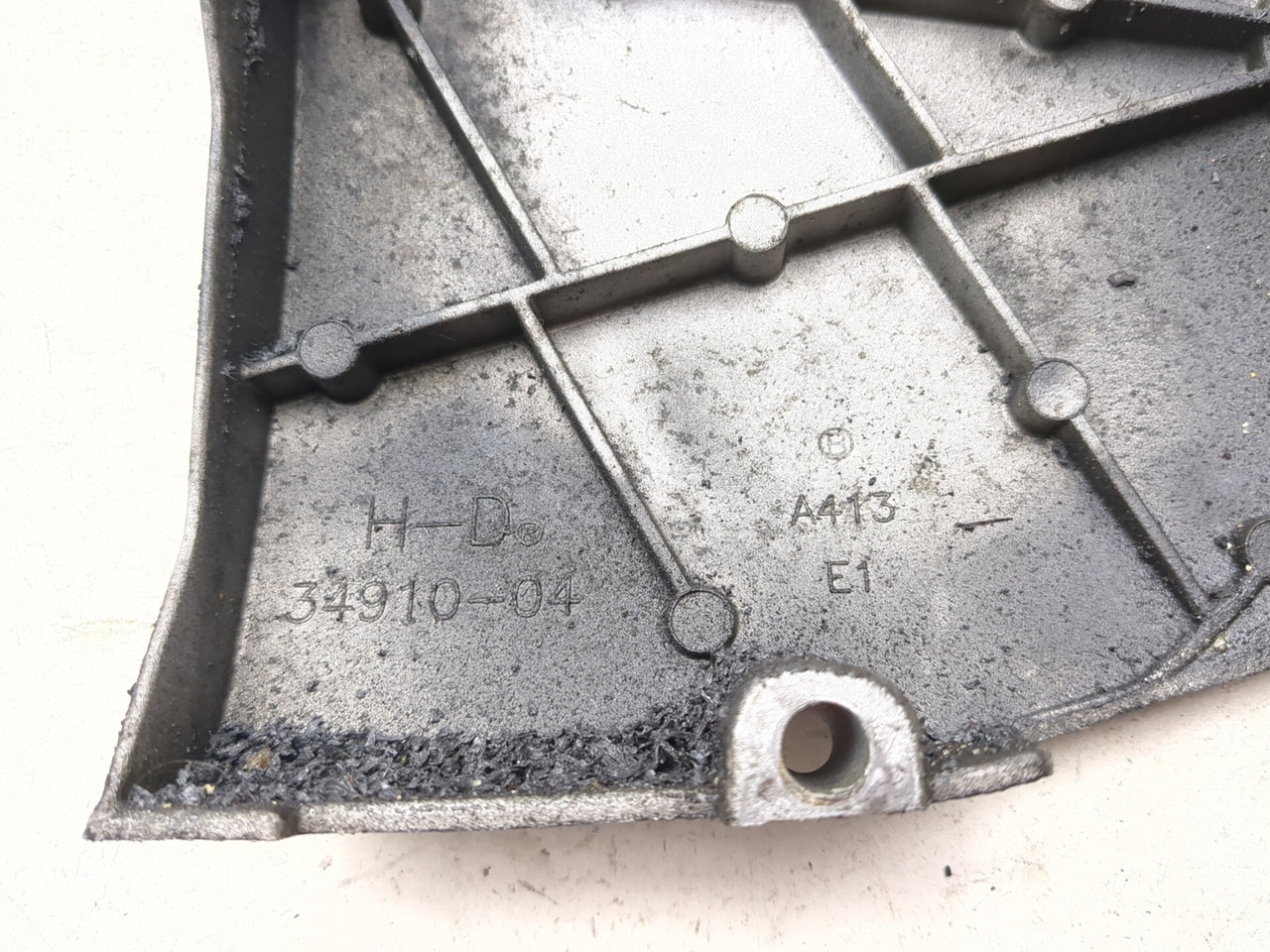 04-10 Harley-Davidson Sportster XL883C Custom Right Sprocket Cover