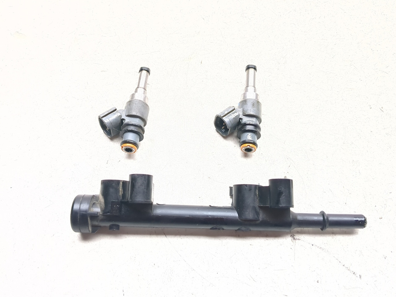 べネックス 24-26 Kawasaki Ninja EX500 Fuel Injector Rail Set 49044