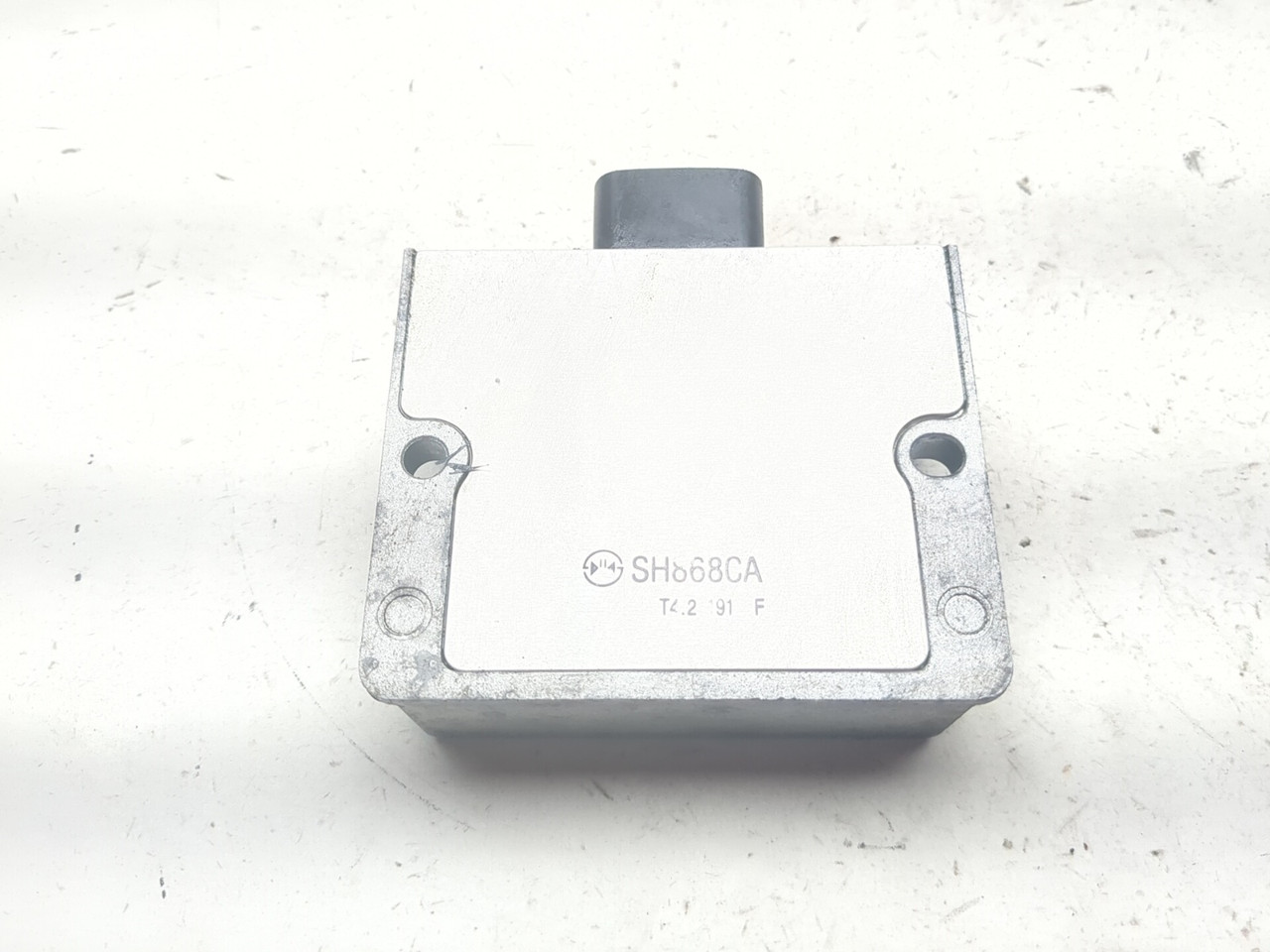 24-26 Kawasaki Ninja EX500 Voltage Regulator Rectifier 21066-0761