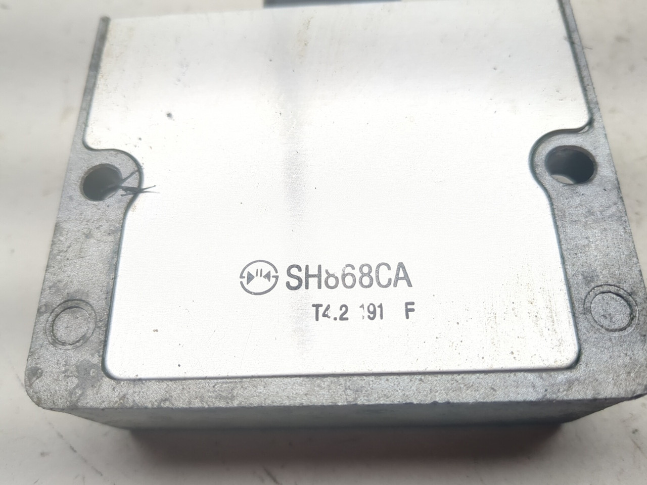 24-26 Kawasaki Ninja EX500 Voltage Regulator Rectifier 21066-0761