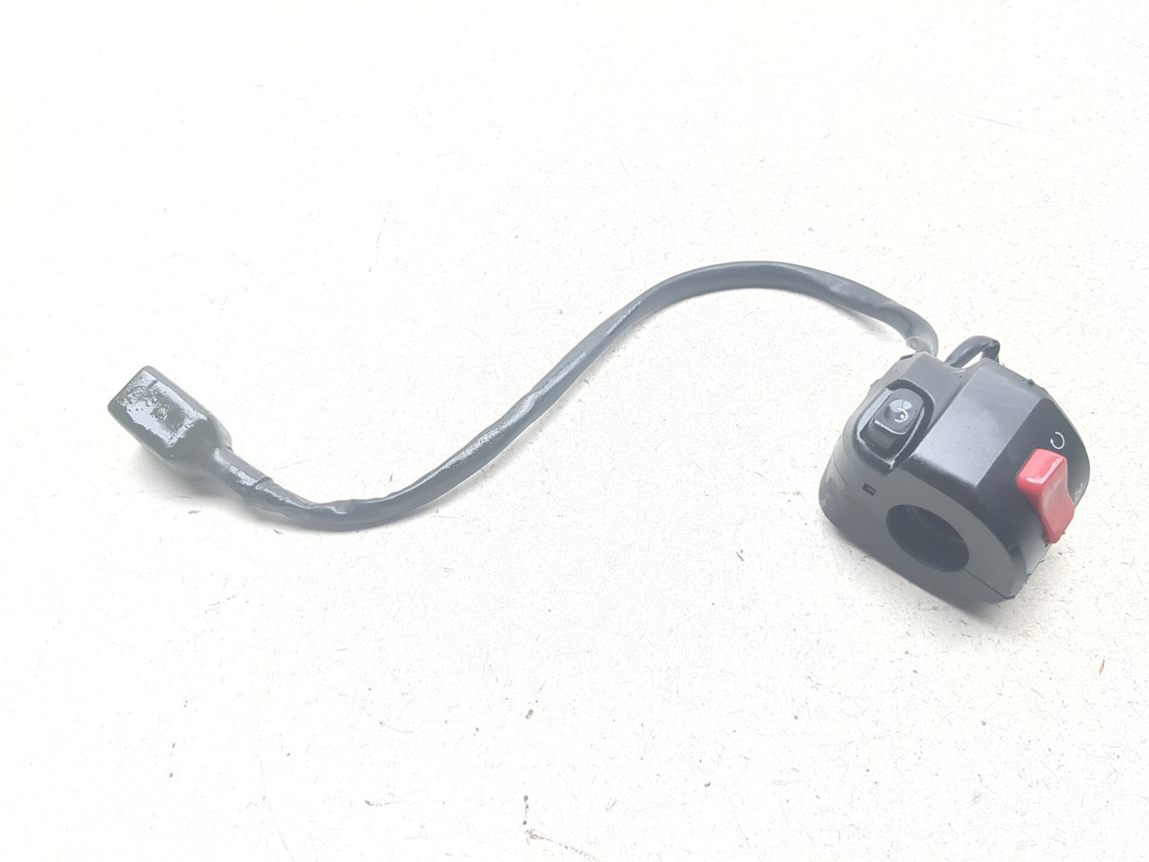 24-26 Kawasaki Ninja EX500 Front Right Handlebar Switch 46091-0479