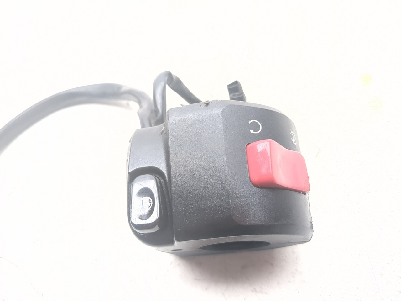 24-26 Kawasaki Ninja EX500 Front Right Handlebar Switch 46091-0479