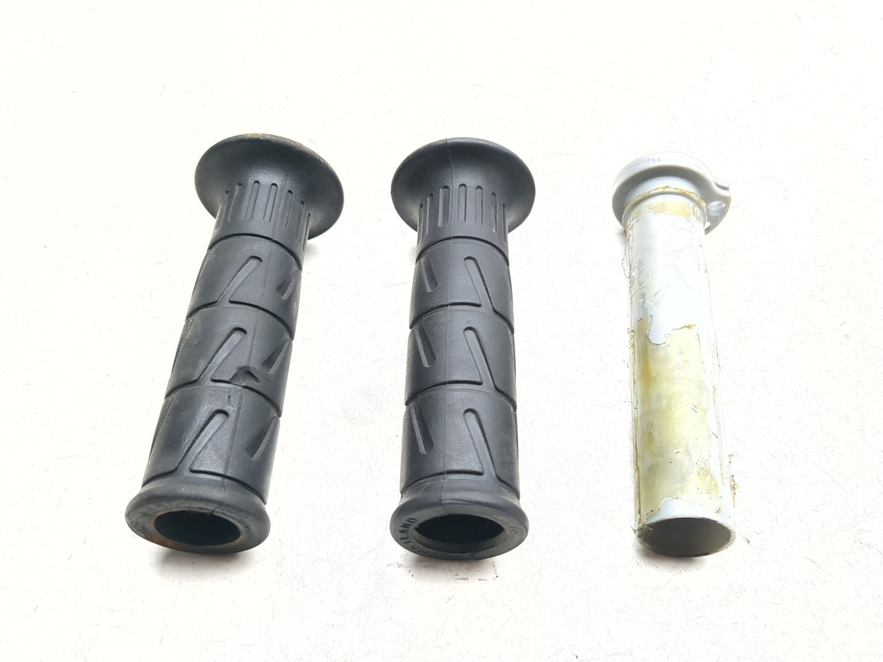 24-26 Kawasaki Ninja EX500 Front Grip Throttle Tube Set 46075-0564
