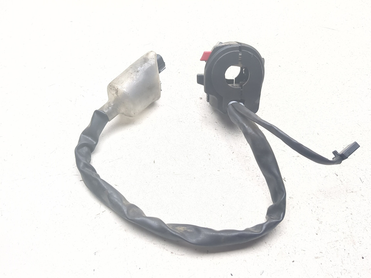 24-26 Kawasaki Ninja EX500 Front Left Handlebar Switch 46091-0649