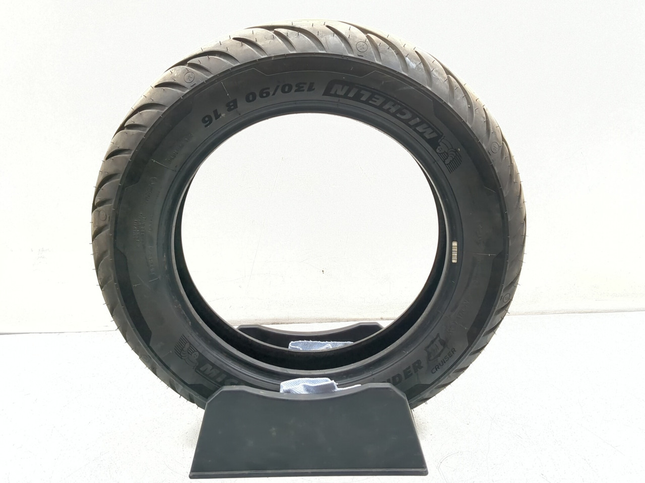 Michelin Commander III Cruiser Rear Tire 130/90B16 - Sun Coast