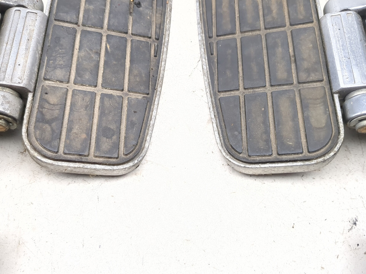 86-03 Kawasaki Voyager ZG1200 Rear Left Right Passenger Floorboard