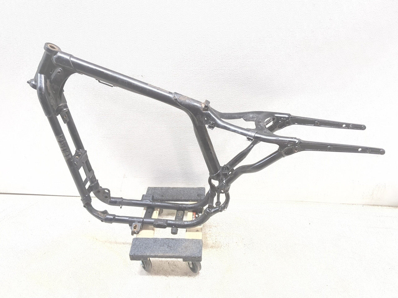 04-10 Harley Davidson Sportster XL883C Custom Main Frame Chassis