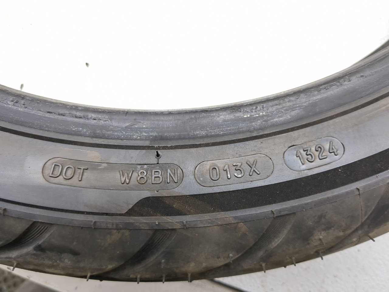 Michelin Commander III Cruiser Front Tire 100/90B19 - Sun Coast