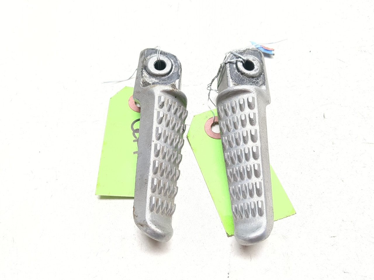 ka0059ページ 24-26 Kawasaki Ninja EX500 Rear Left Right Passenger Foot Peg Set