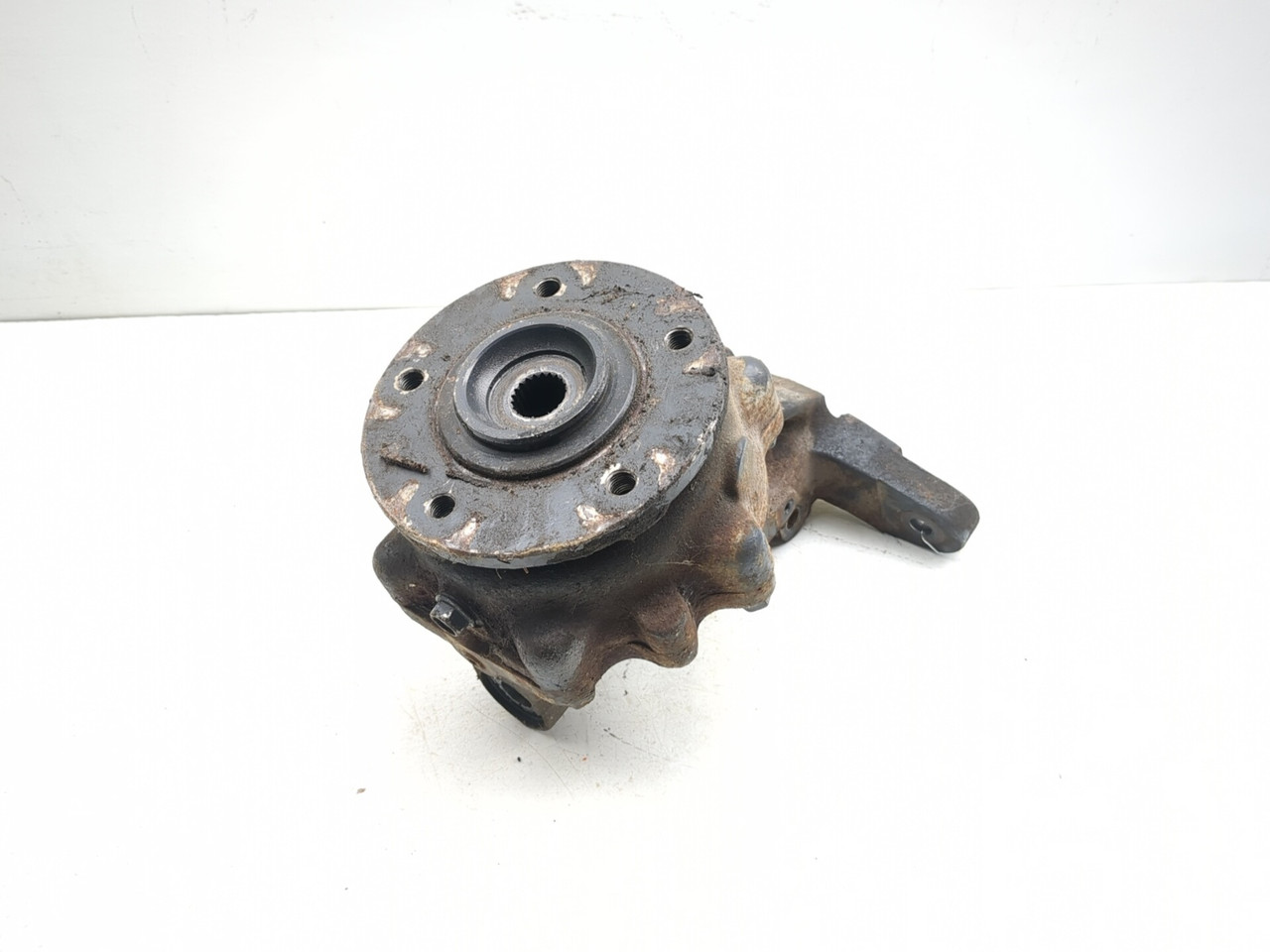 06-10 Kubtoa RTV 900 Front Left Steering Knuckle Hub Assembly