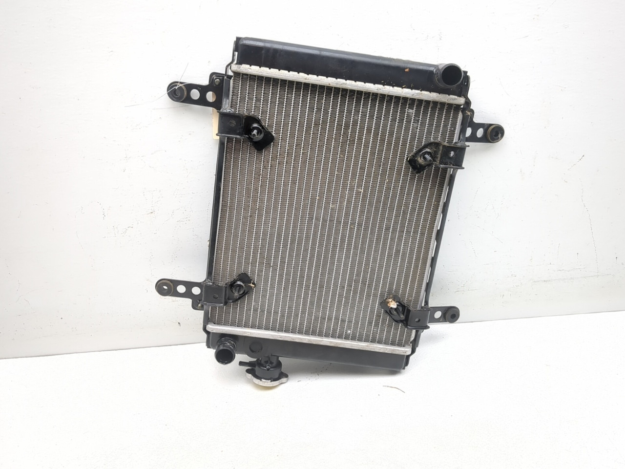 14-22 Kymco UXV700i UXV 700 Front Radiator Cooler 19010-LKM8-700