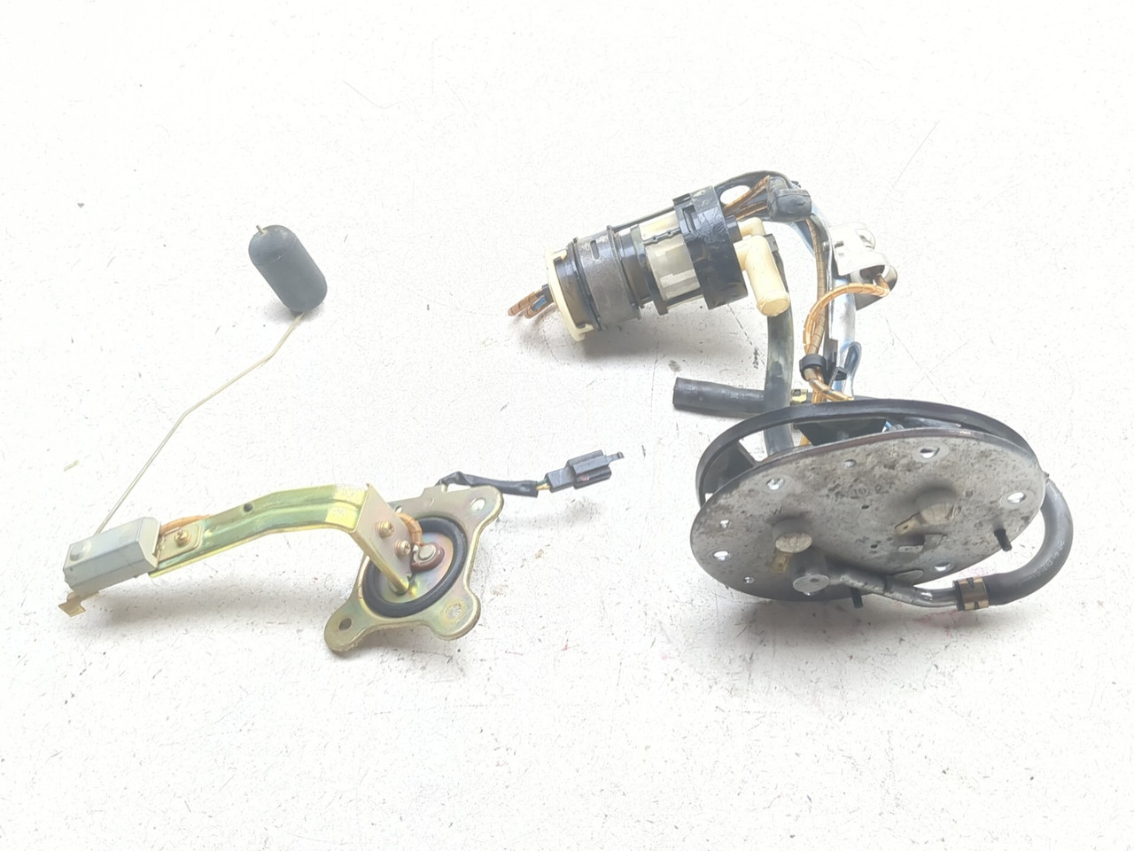 88-00 Honda GL1500 Goldwing Fuel Pump Sending Unit Assembly 16700