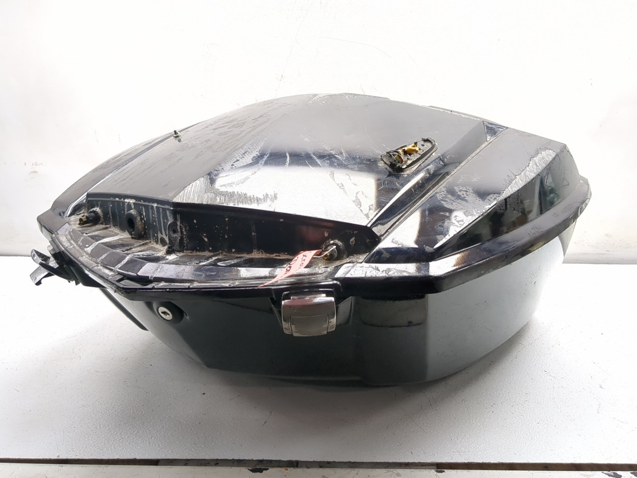 12-17 Victory Cross Country Tour Rear Trunk 5438158 - Sun Coast
