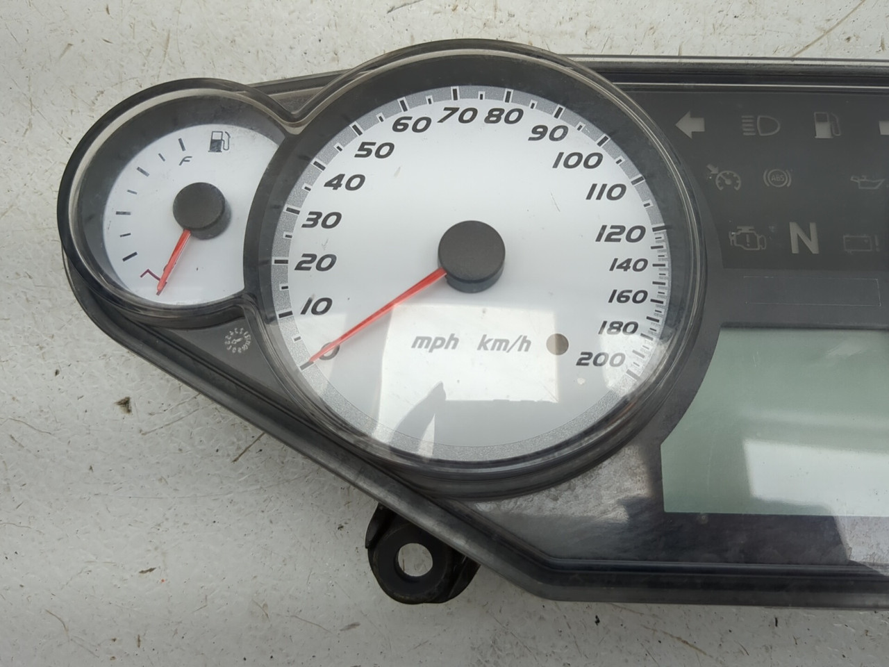 12-17 Victory Cross Country Tour Front Speedometer Dash Cluster